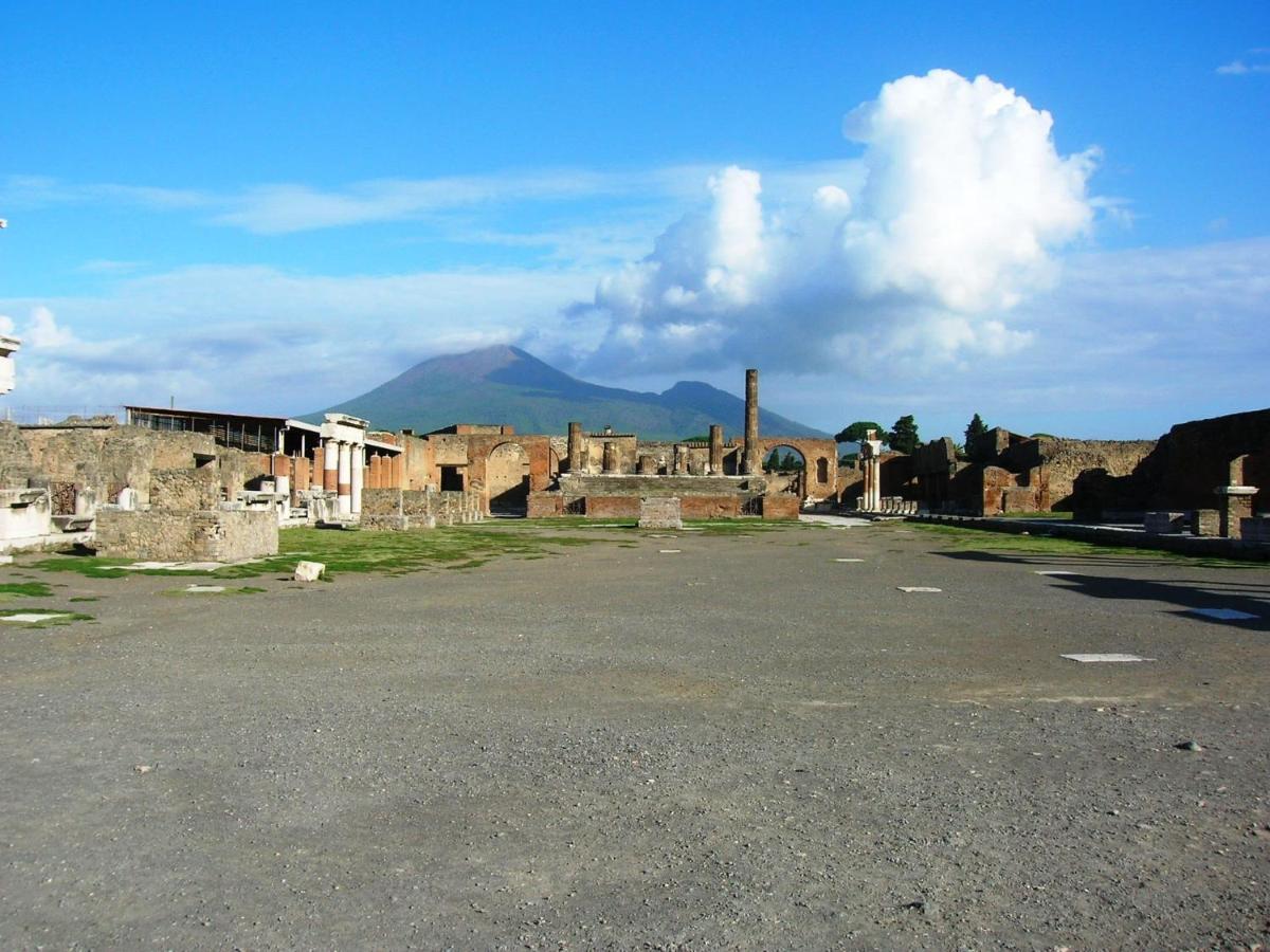 Chez Vous Pompei Apartamento Exterior foto